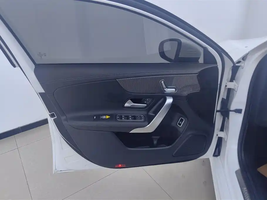 Mercedes-Benz A-Class 2022 A 200 L Sport Sedan Style фото 7