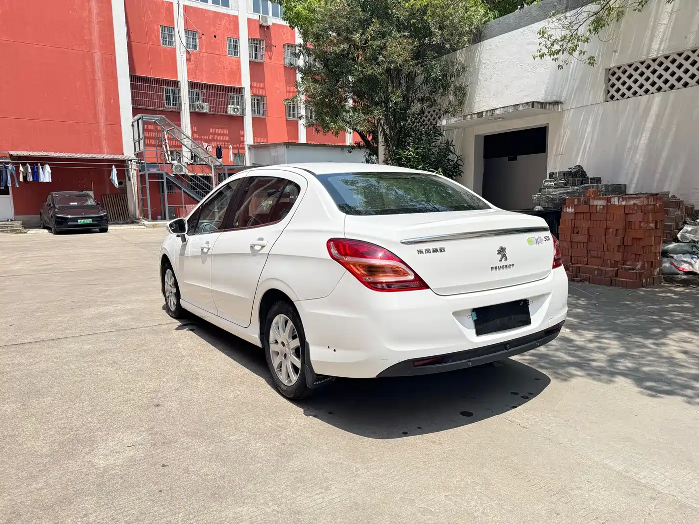 Peugeot 308 2013 Model 1.6L Automatic Trend Style фото 4