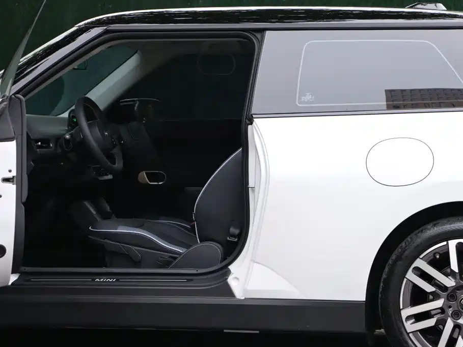 MINI Electric MINI COOPER 2025 2024 456km COOPER E Classic