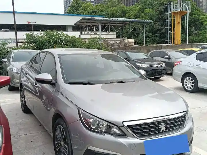 Peugeot 308 2016 1.6L Automatic Fashion фото 3