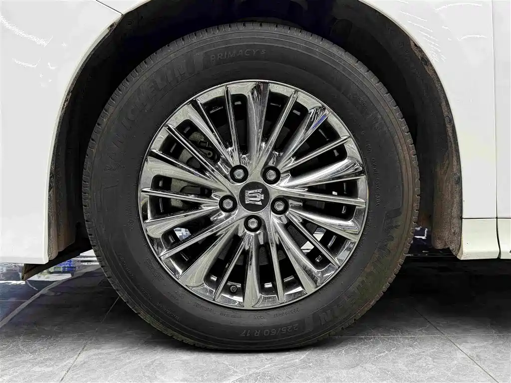 Фото 5 - Toyota Vellfire