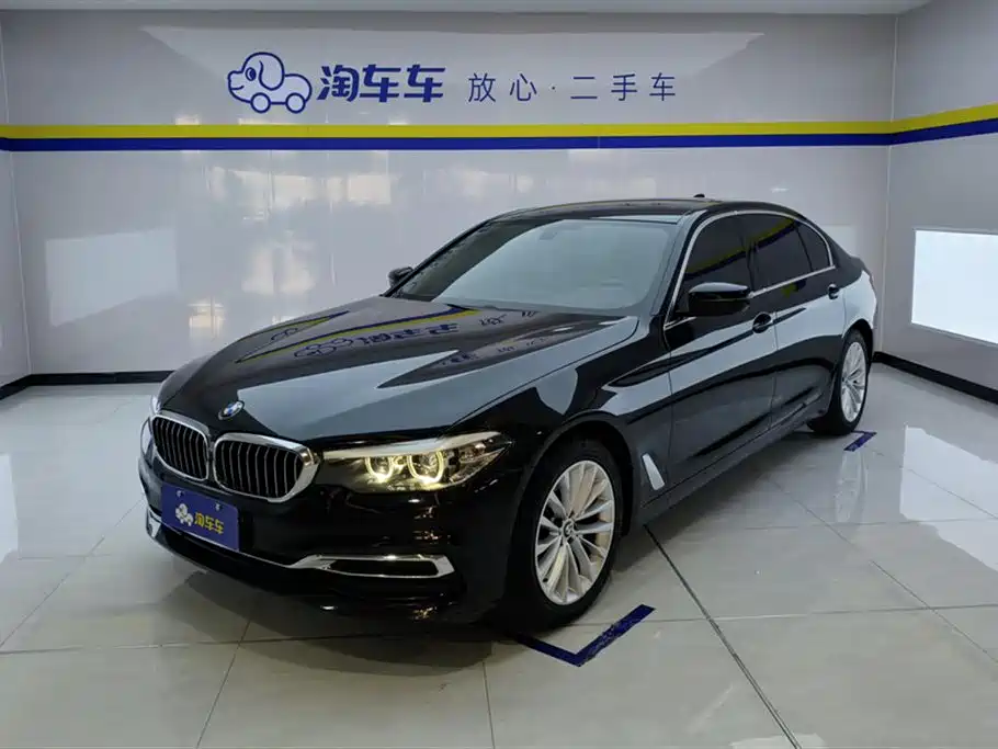 BMW 5 Series 2020 525Li Luxury Package
