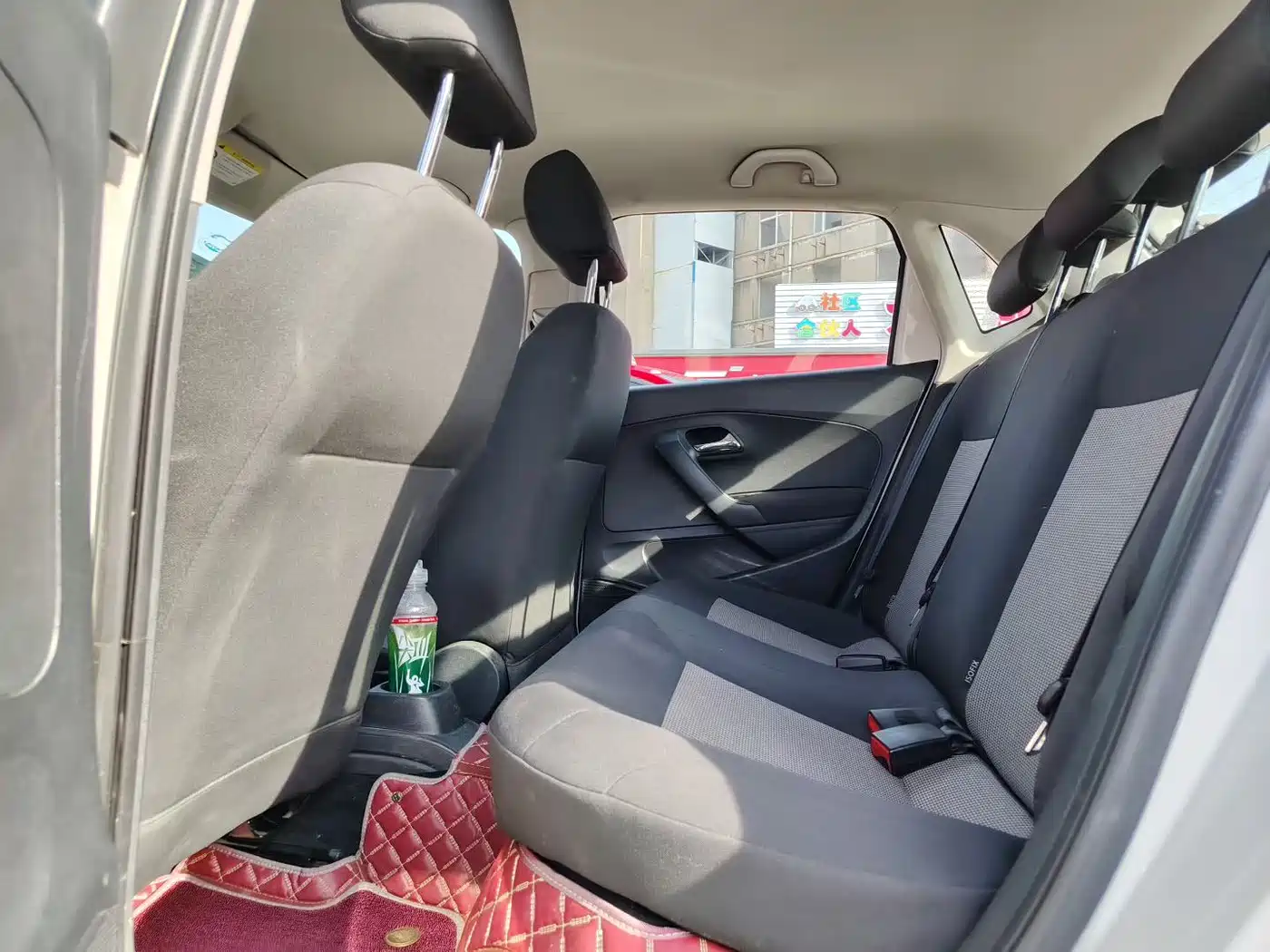 Volkswagen Polo 2016 1.4L Manual Trend фото 8