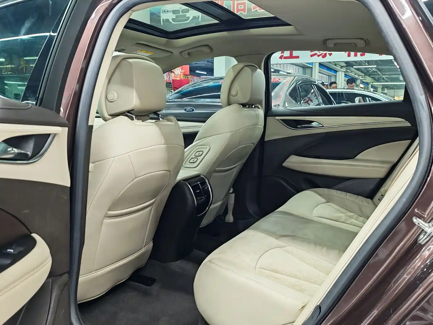 Photo 9 - Buick LaCrosse