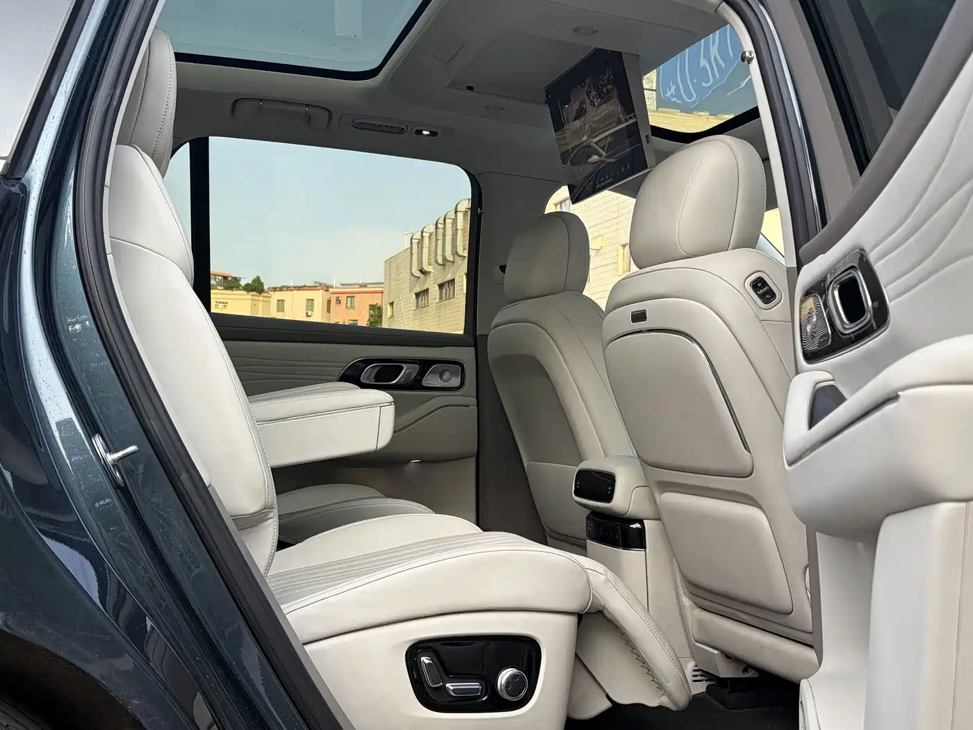 Geely Galaxy Galaxy M9 2025 2025 Model 230km 2WD Explorer+ Edition