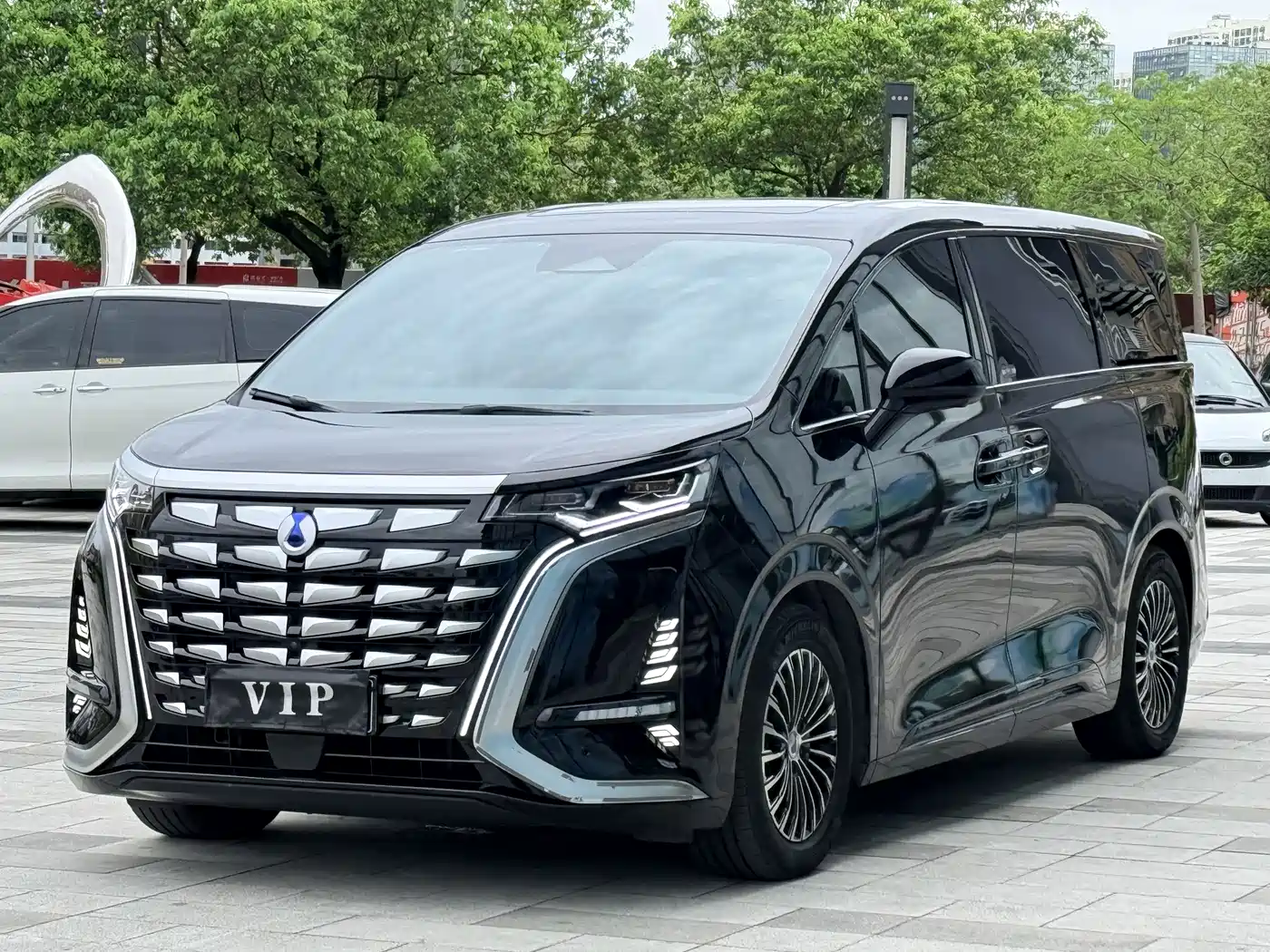 Denza D9 2022 DM-i 970 AWD Flagship