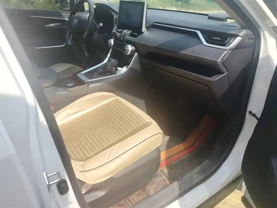 Toyota RAV4 Rongfang 2021 2.0L CVT 2WD Trend PLUS фото 8