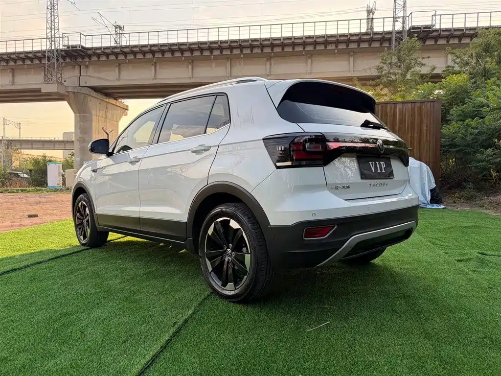 Volkswagen Tanying 2021 1.5L Automatic Smart Connect Edition фото 5
