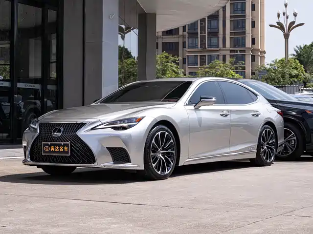 Lexus LS 2021 500h Executive Edition — фото 1