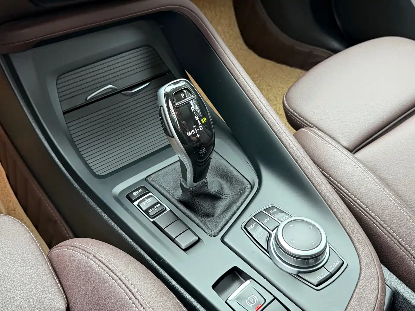 BMW X1 2022 sDrive25Li Leading фото 10