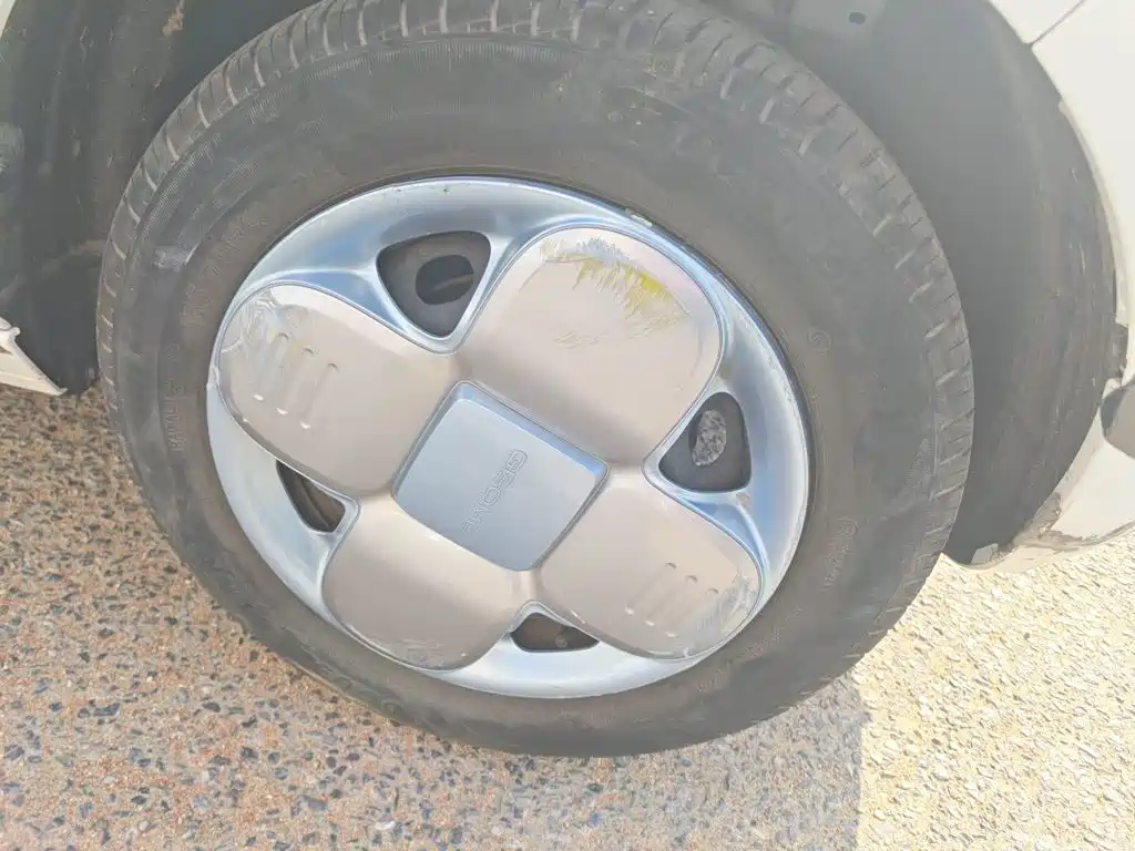 Фото 26 - Geely Galaxy Panda