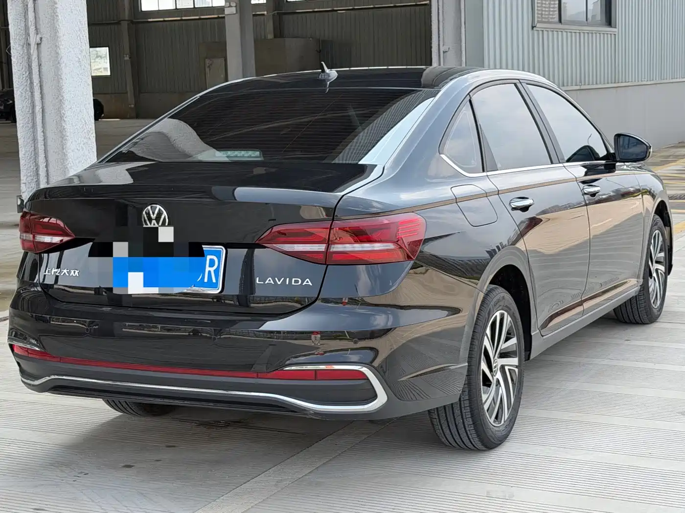 Volkswagen Lavida 2024 Model 1.5L Automatic Starlight 5 Million Edition фото 4