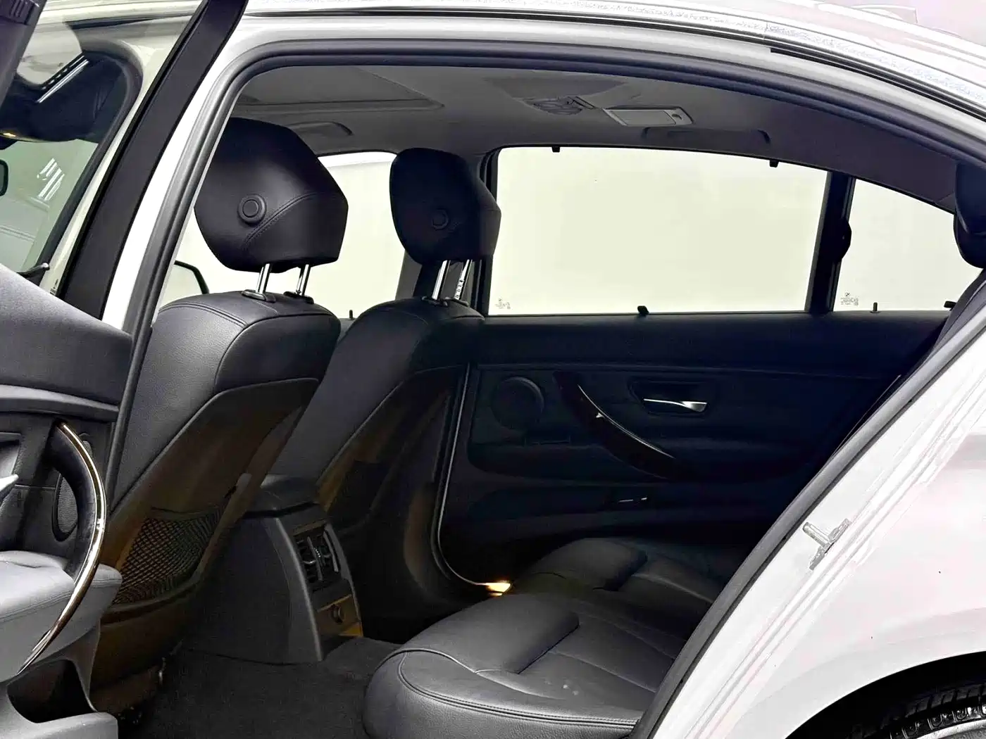 BMW 3 Series 2015 320Li Super Joy Luxury Design Package фото 6