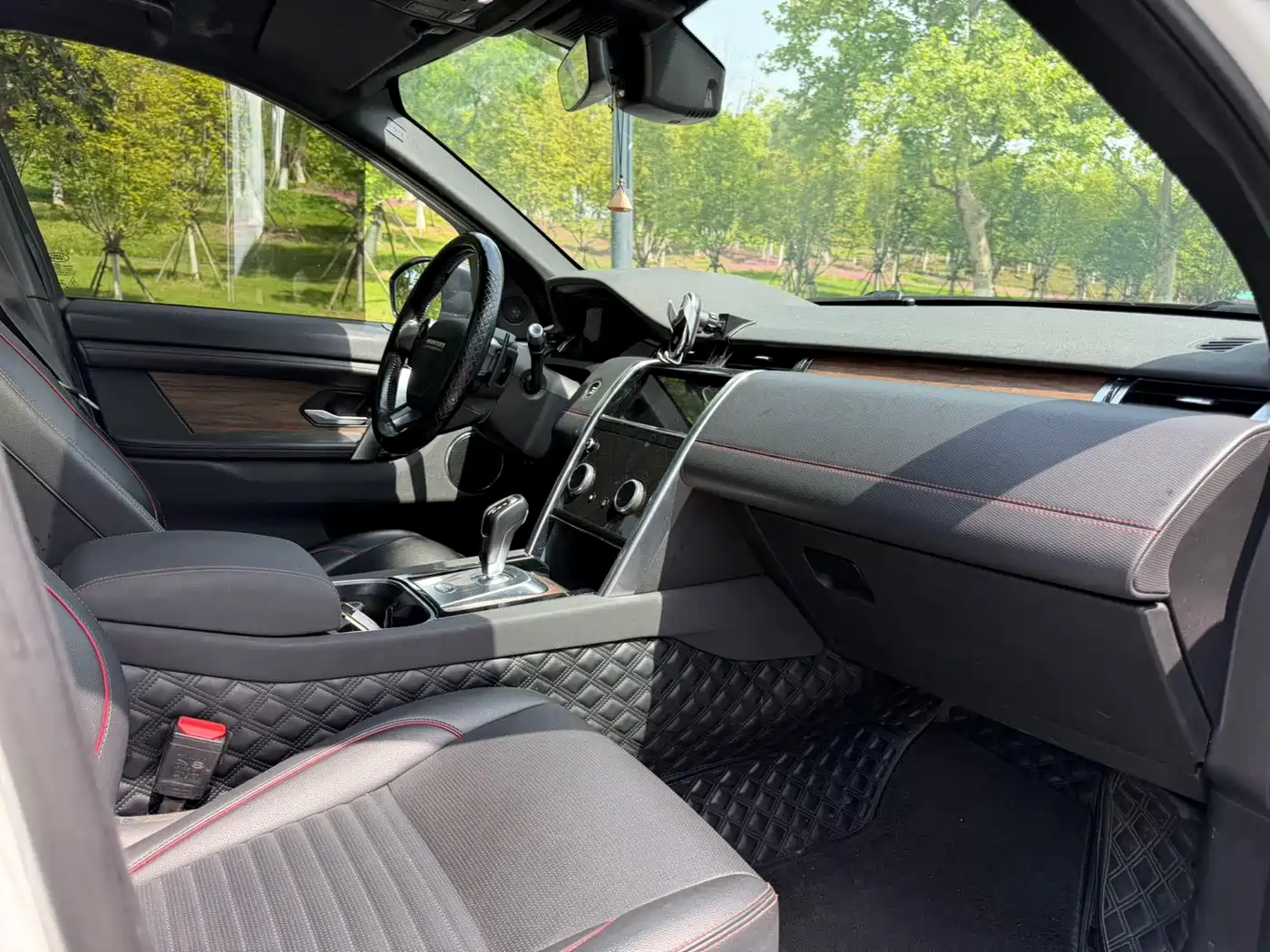 Land Rover Discovery Sport 2020 249PS R-Dynamic Performance фото 9
