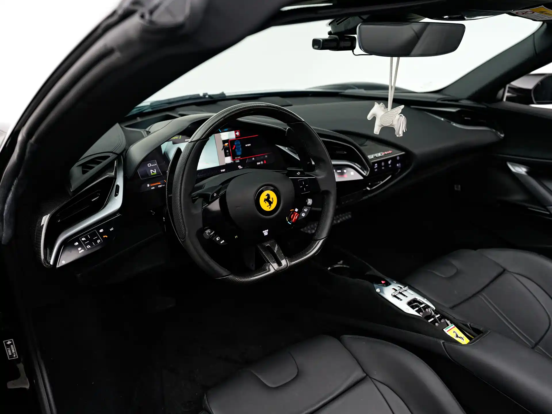 صورة 13 - Ferrari SF90