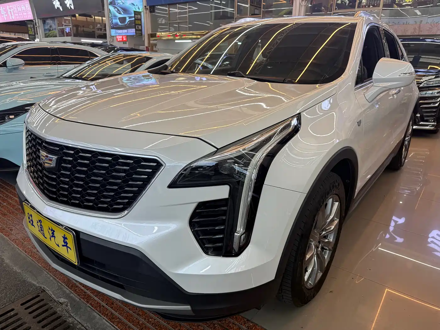 Cadillac XT4 2020 28T FWD Leading Trim