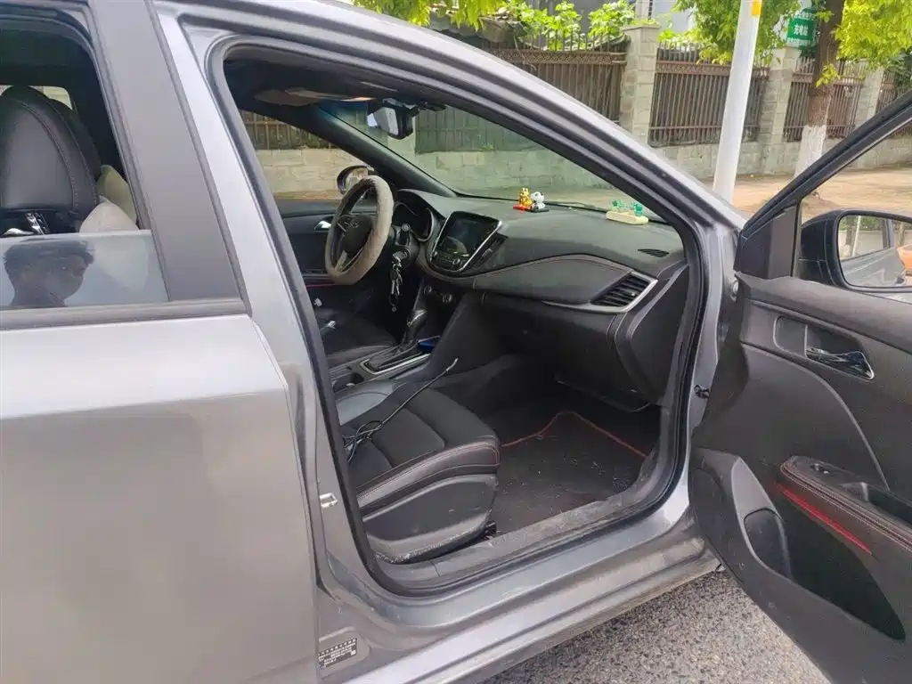 Chevrolet Monza 2019 RS 330T Auto Smooth Edition China VI фото 20