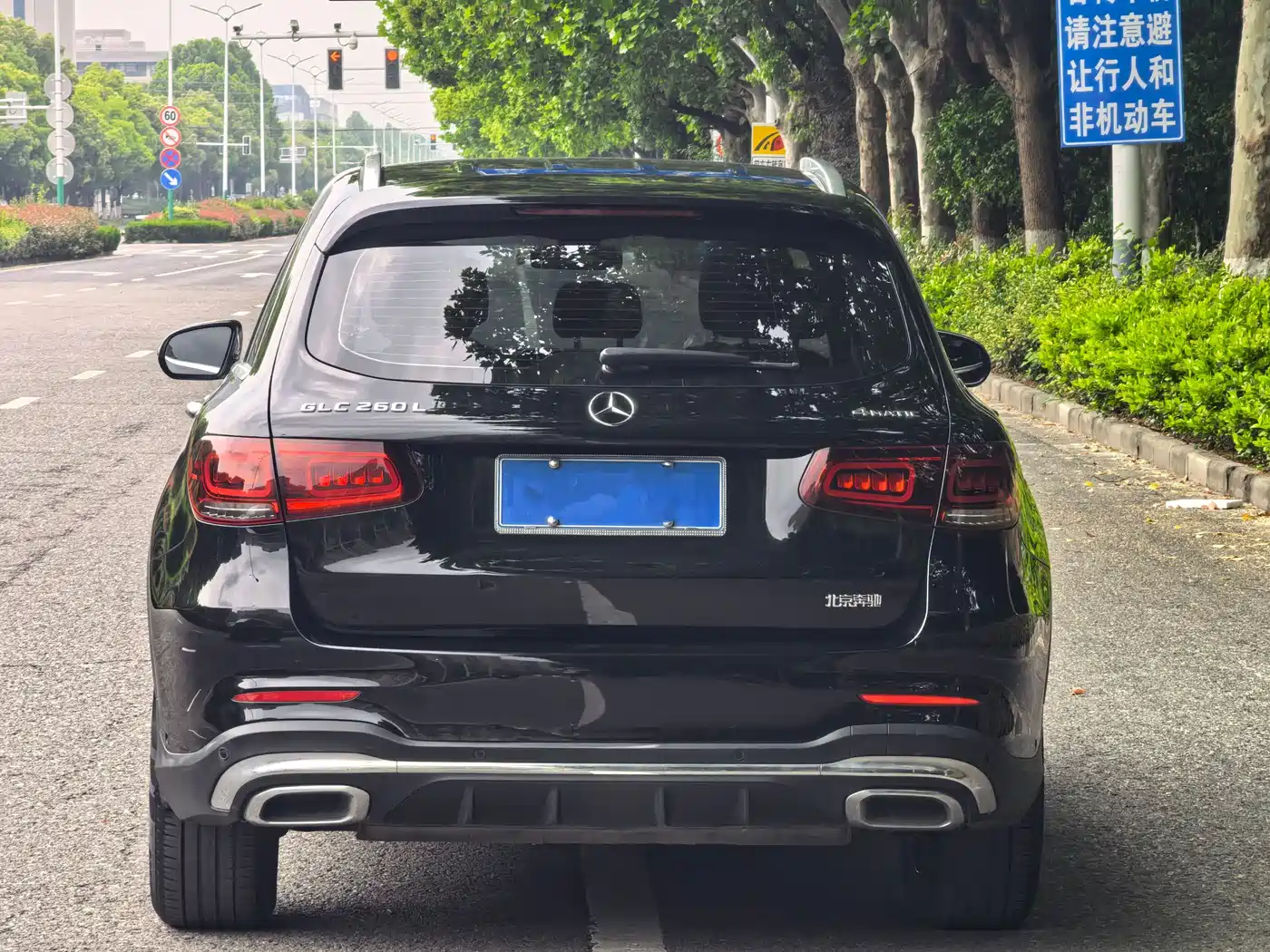 Mercedes-Benz GLC 2022 Facelift GLC 260 L 4MATIC Luxury Model фото 4