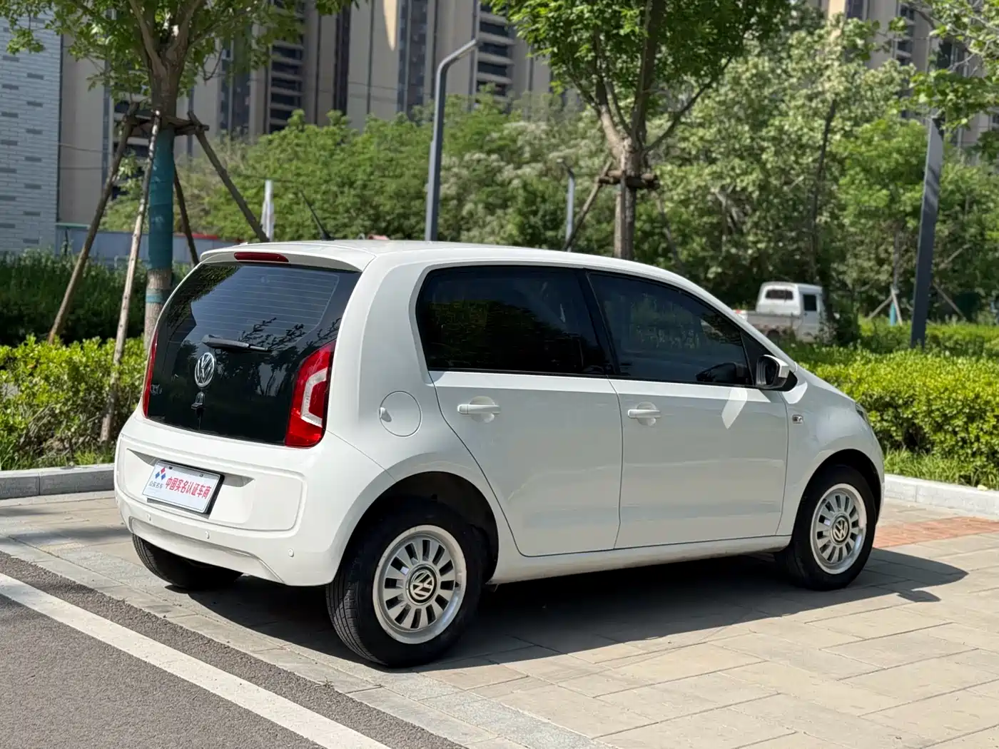 Volkswagen up! 2015 1.0L move up! фото 17