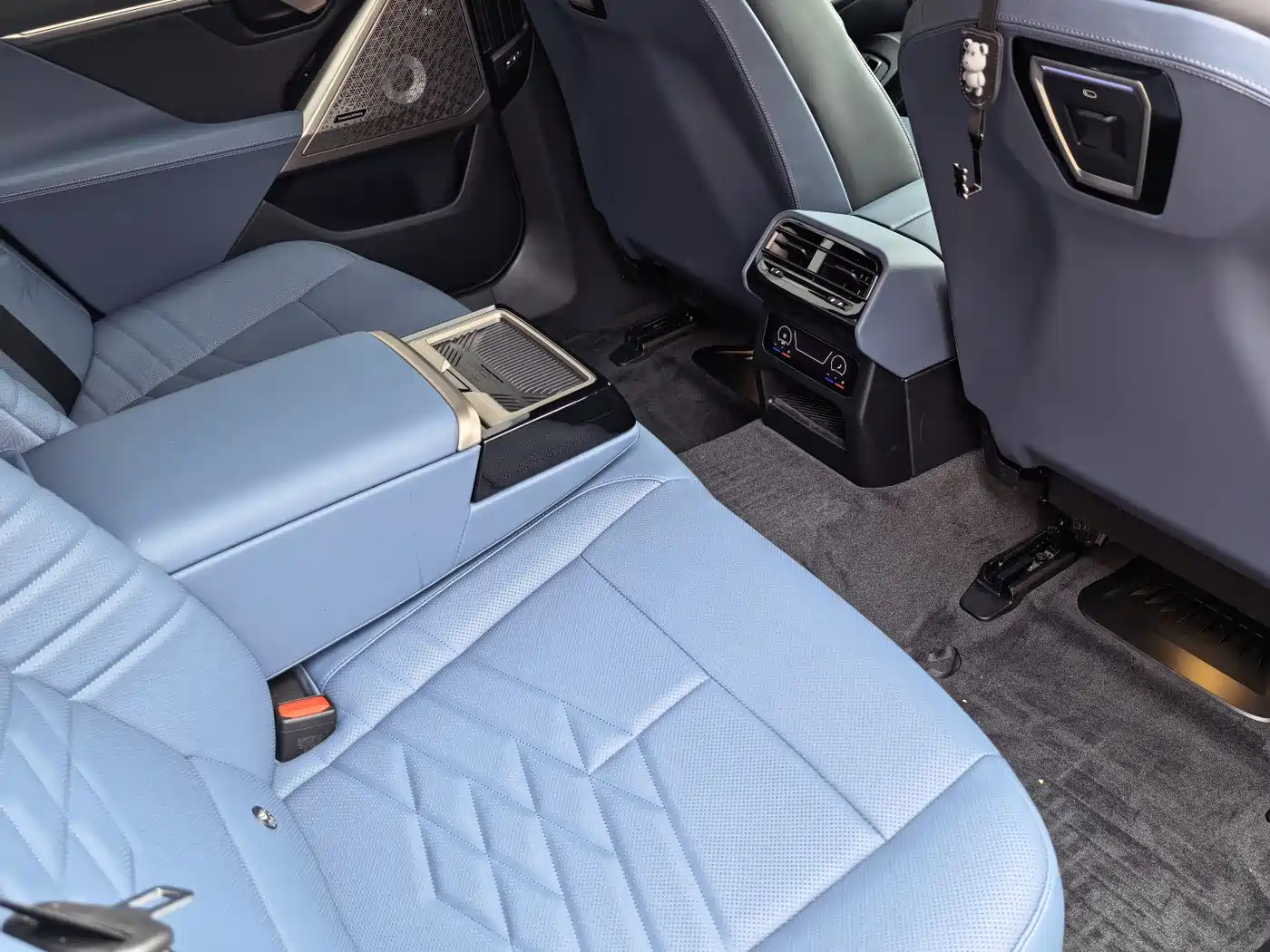 BMW 5 Series 2024 530Li Premium M Sport Package фото 5