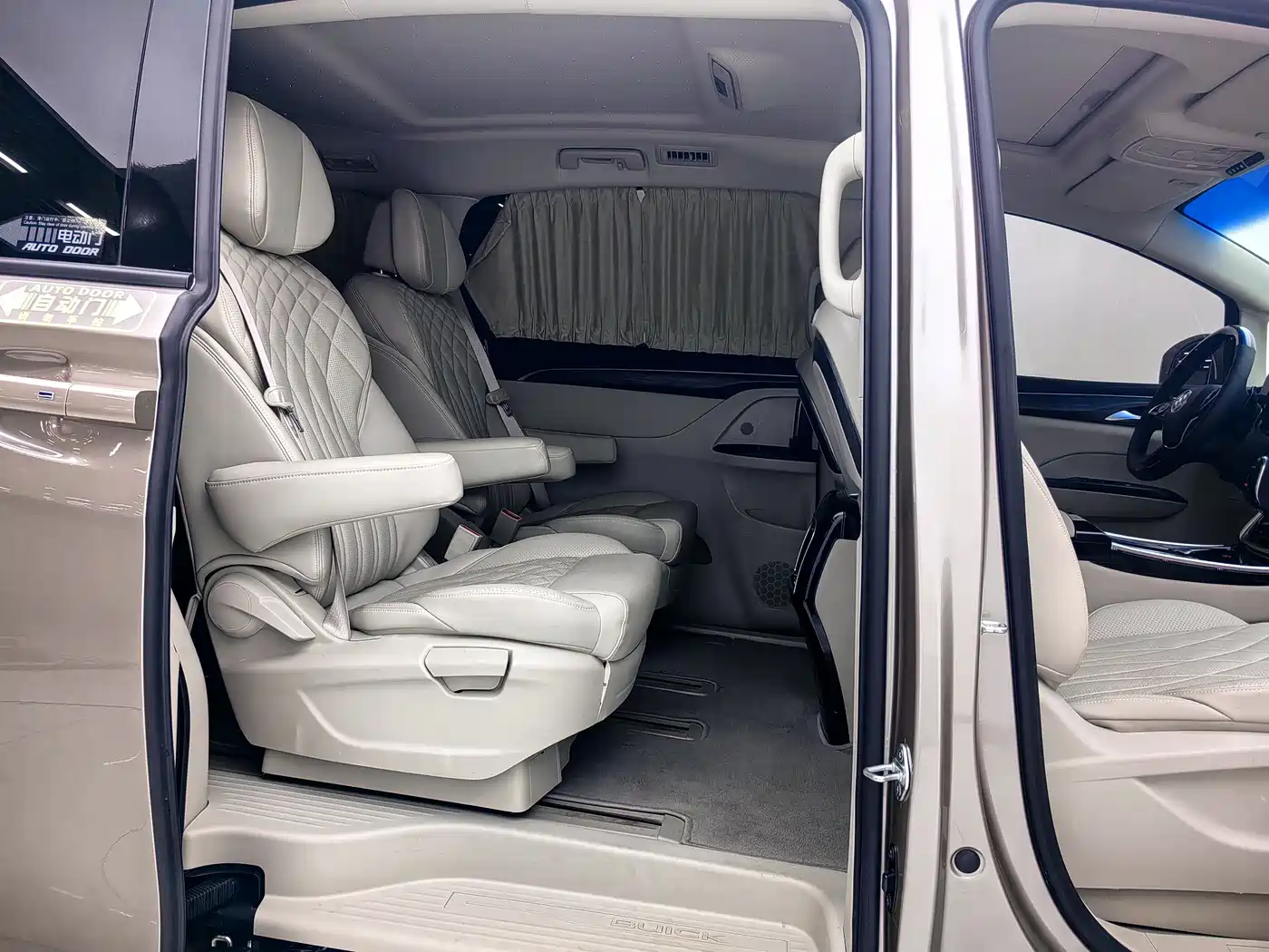 Buick GL8 2023 ES Landmaster Comfort фото 14