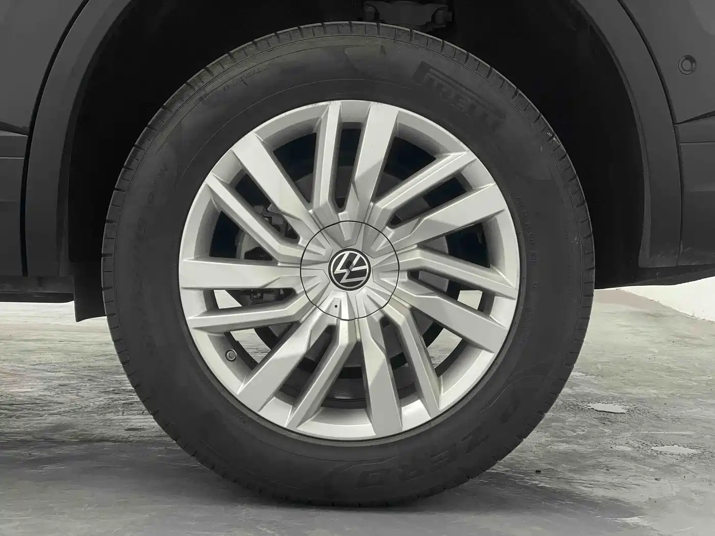 Volkswagen Touareg 2021 2.0TSI Pilot Special Edition фото 9