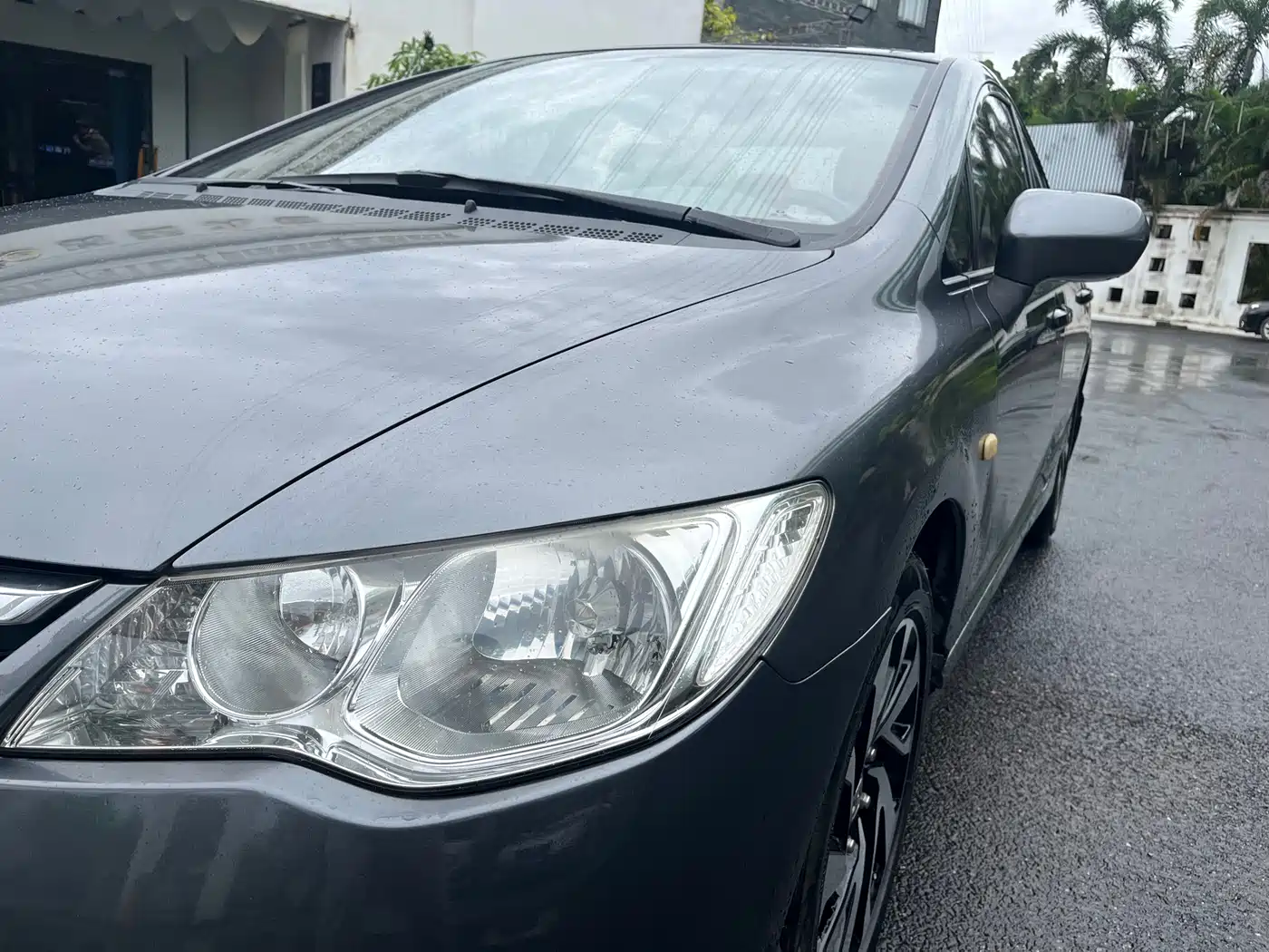 CIIMO CIIMO 2014 2012 1.8L Automatic