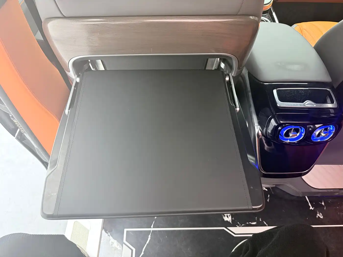 Mercedes-Benz Vito 2021 2.0T Business Edition 7-seater фото 20