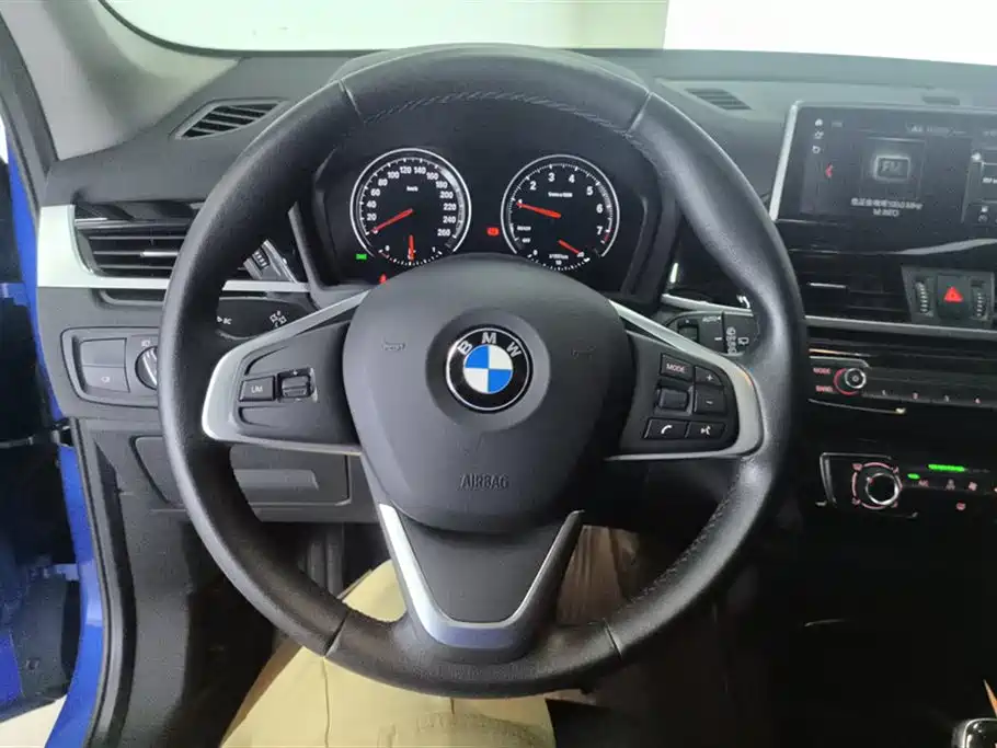 BMW X1 2020 sDrive20Li Fashion Model фото 15