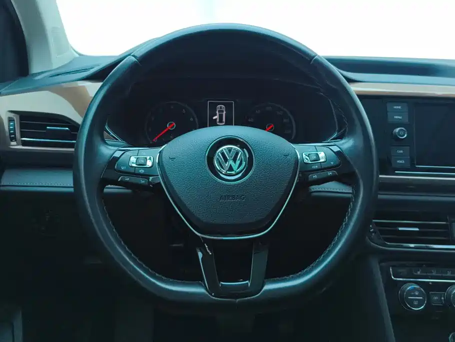 Volkswagen Tharu 2019 2019 330TSI AWD Luxury Edition China VI