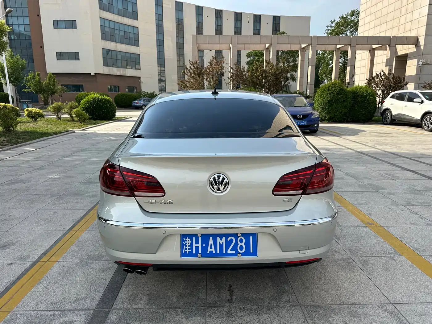 Volkswagen FAW-Volkswagen CC 2016 Model 2.0TSI Luxury фото 5
