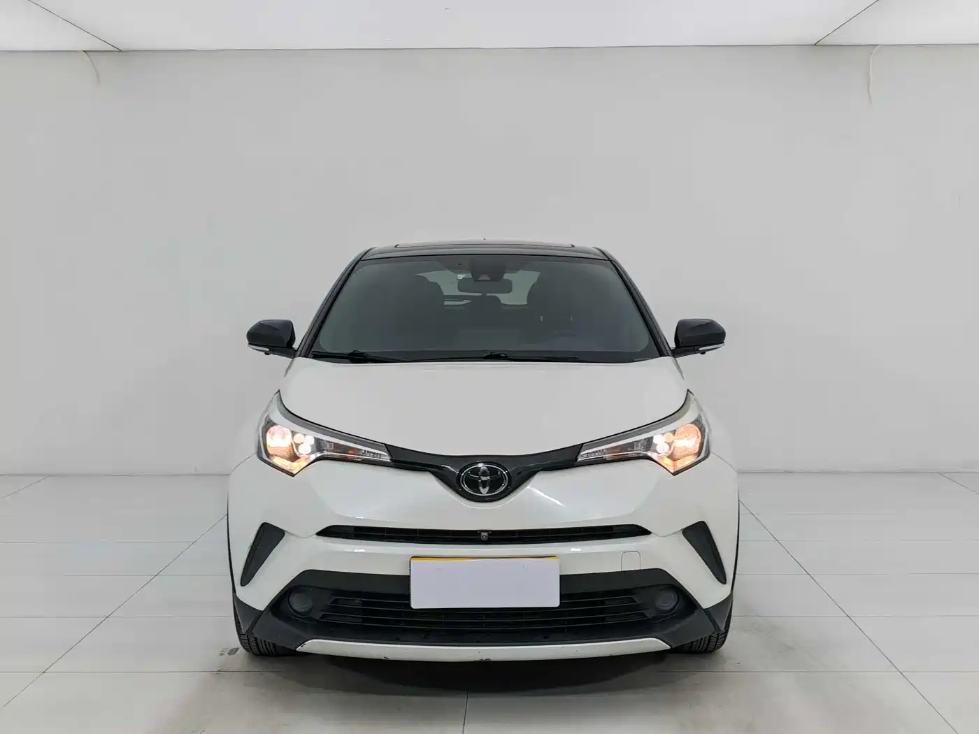 Toyota IZOA 2020 2.0L Yi Xiang Edition фото 2
