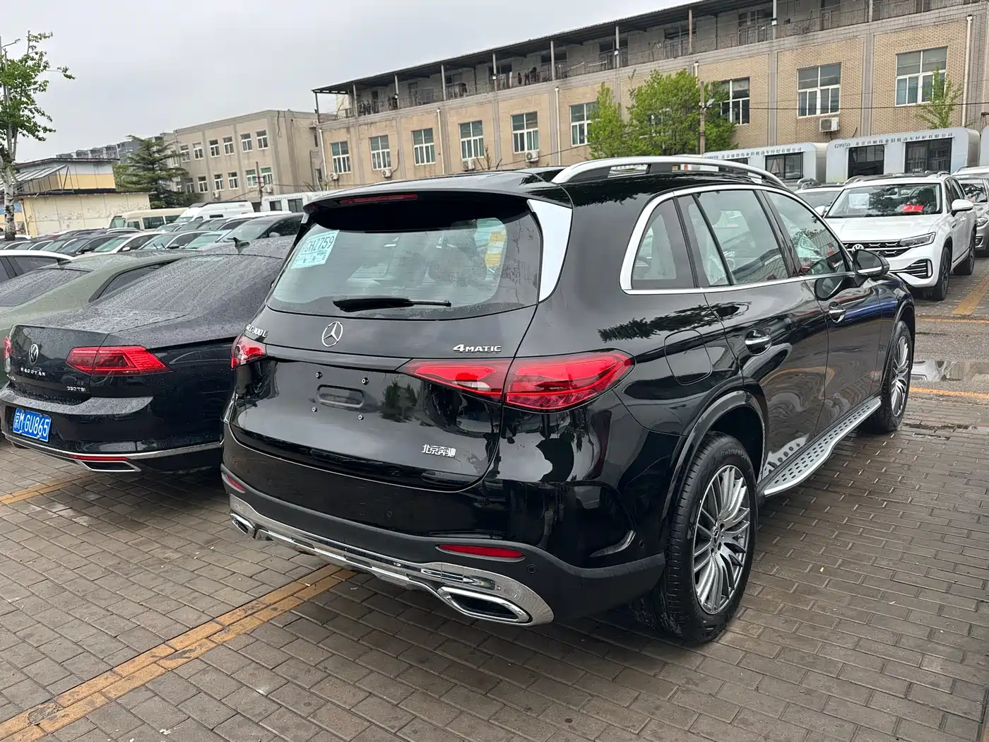 MERCEDES-BENZ GLC
