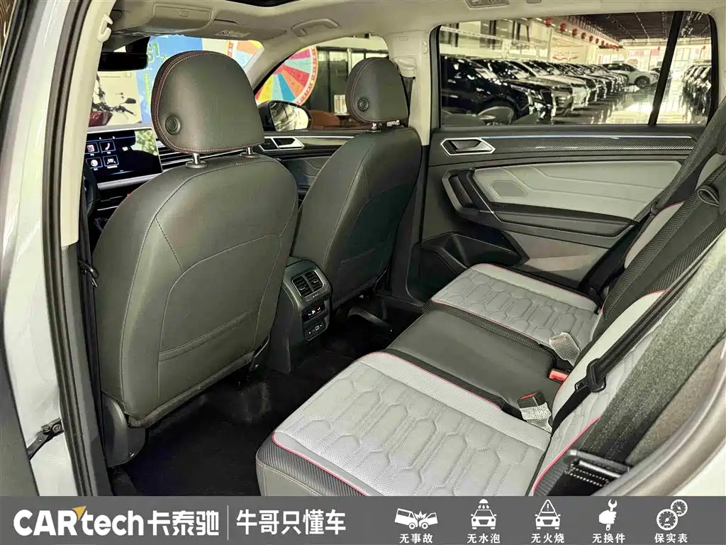 Volkswagen Tiguan L 2022 330TSI Automatic 2WD R-Line Flagship Edition фото 23
