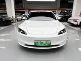 Фото 2 - Tesla Model 3