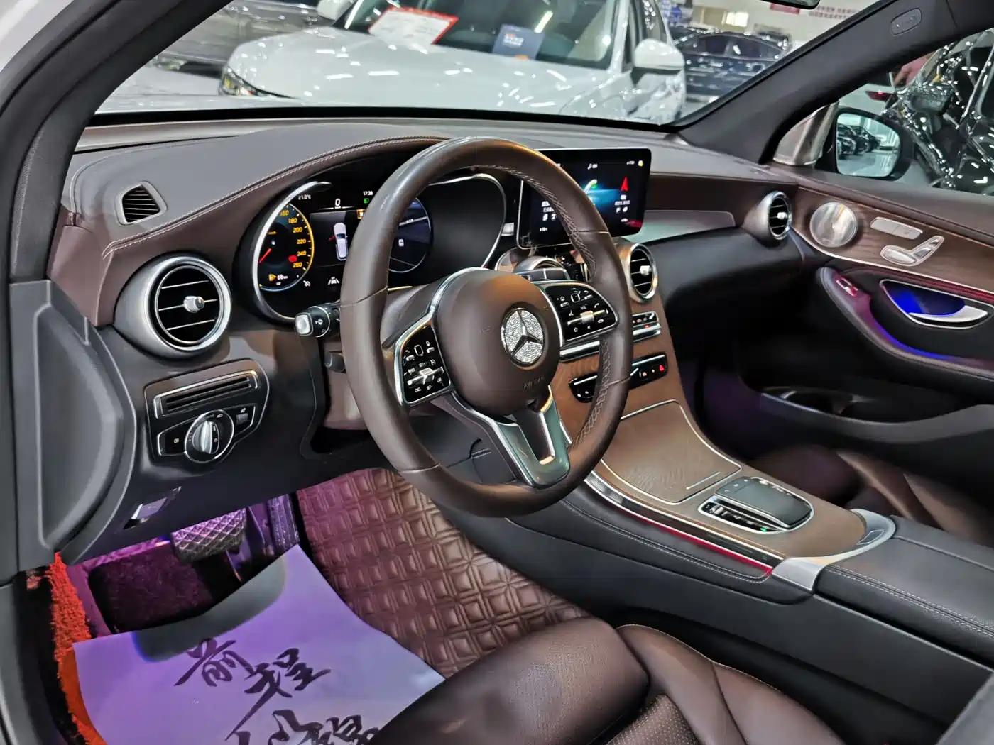 Mercedes-Benz GLC 2020 GLC 300 L 4MATIC Dynamic фото 4