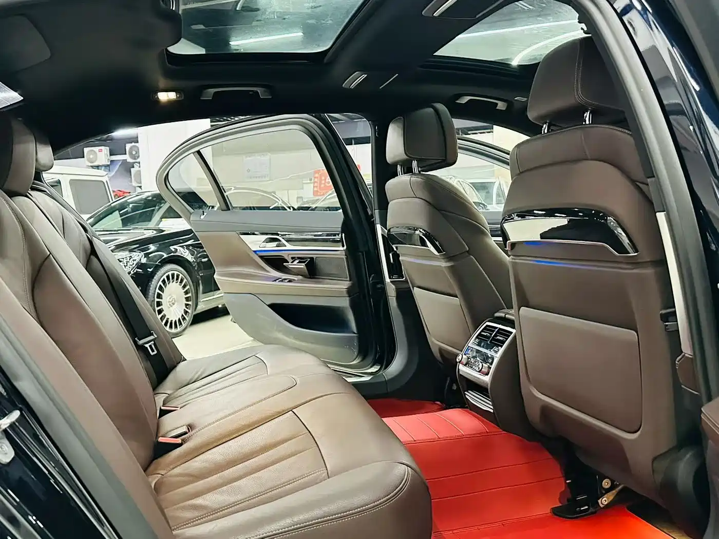 BMW 7 Series 2018 730Li Leading Type M Sport Package фото 17