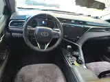 Фото 5 - Toyota Camry