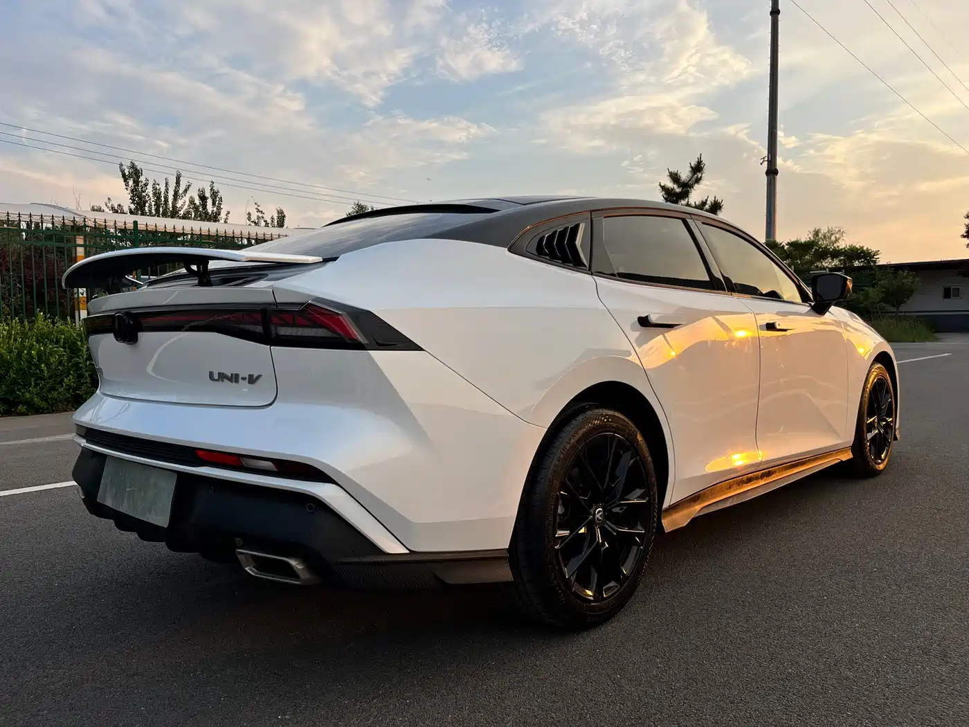 CHANGAN UNI-V