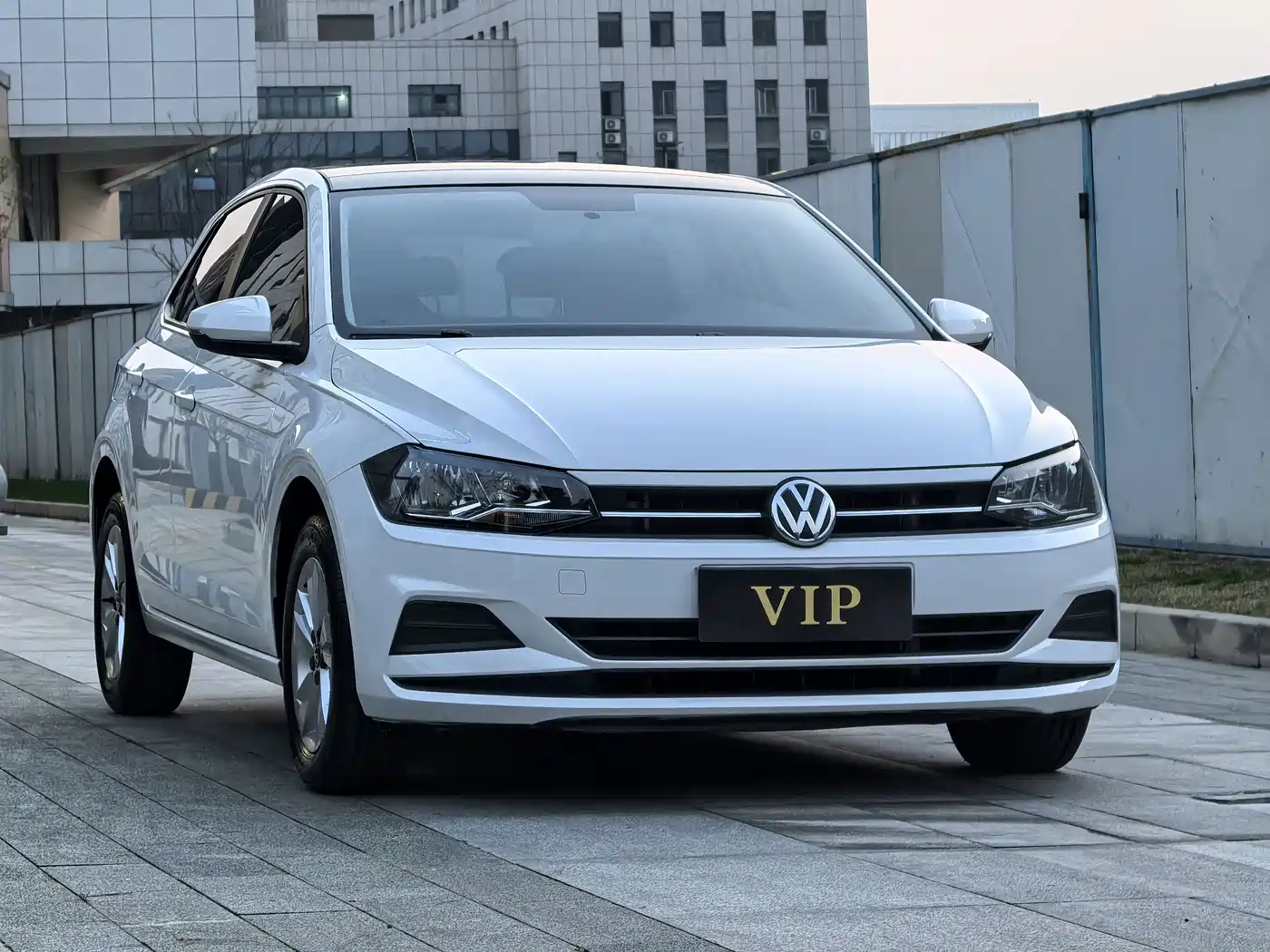 Volkswagen Polo 2021 Plus 1.5L Automatic Panorama Enjoyment Edition фото 3