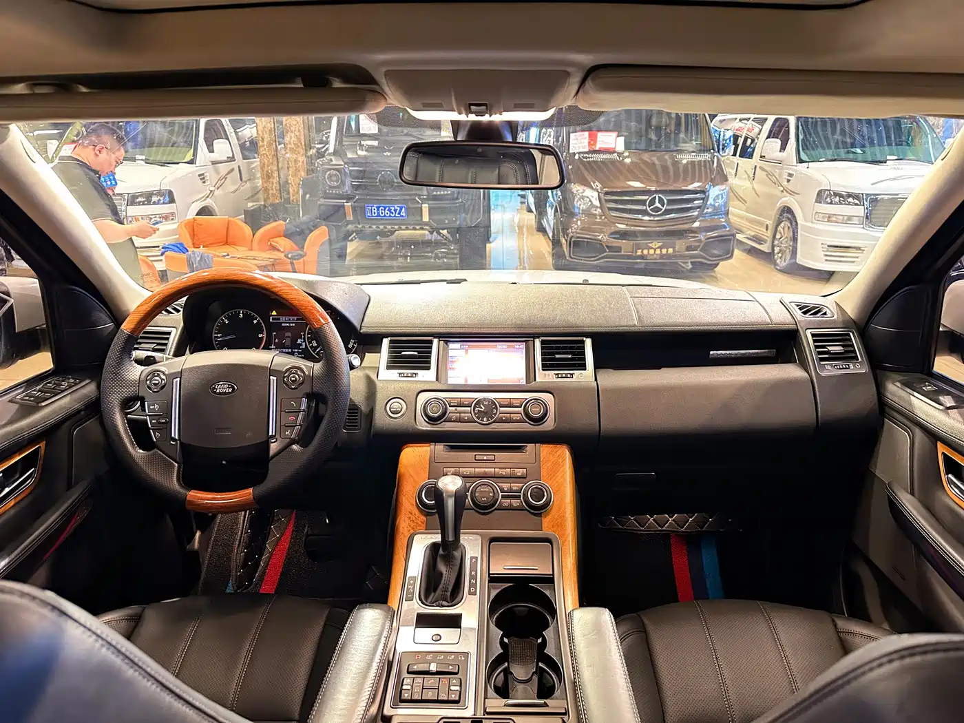 Land Rover Range Rover Sport 2011 3.0 TDV6 Sporty Diesel фото 17