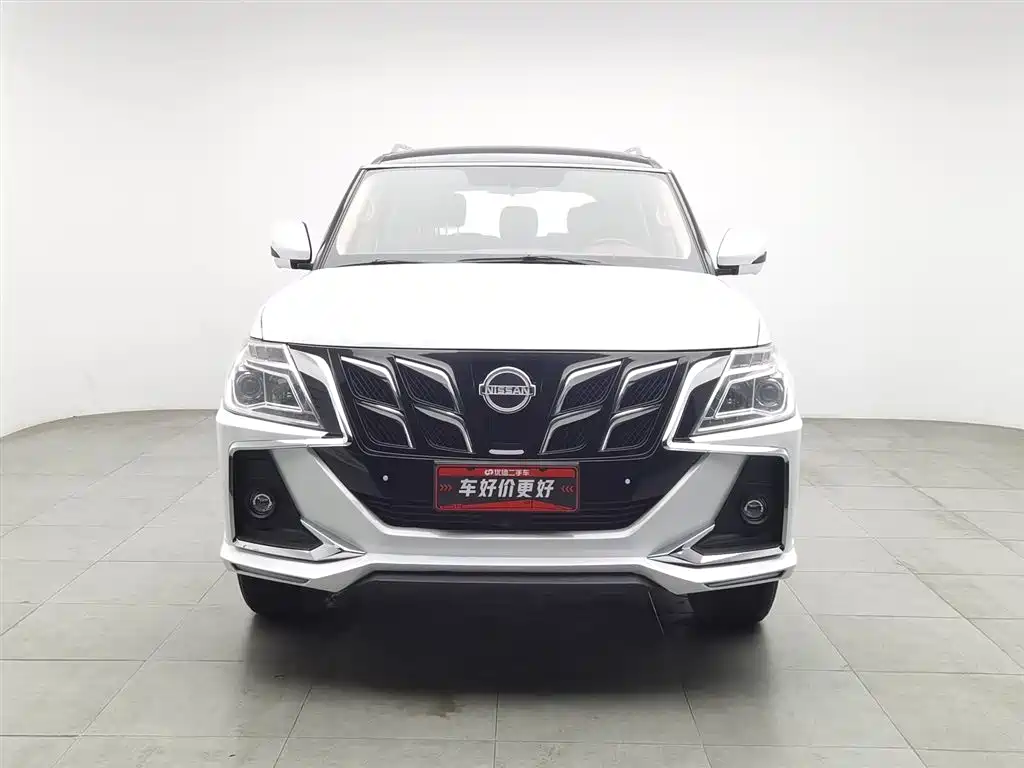 Nissan Patrol фото 2