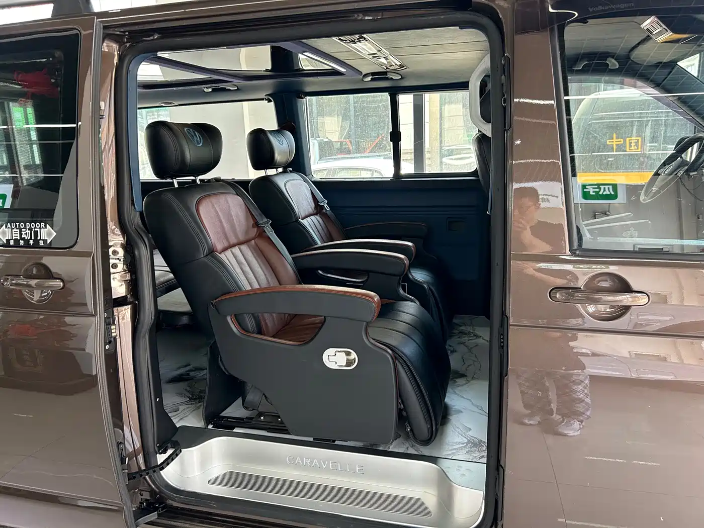 Volkswagen Caravelle 2014 2.0TSI 4WD Comfort Edition фото 25