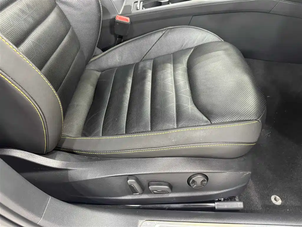 Volkswagen FAW-Volkswagen CC 2021 380TSI Eye-catching Edition фото 23