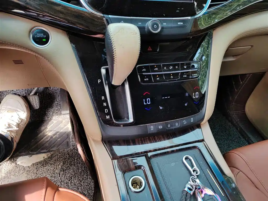 Buick GL8 2018 ES 28T Luxury Type China VI фото 7