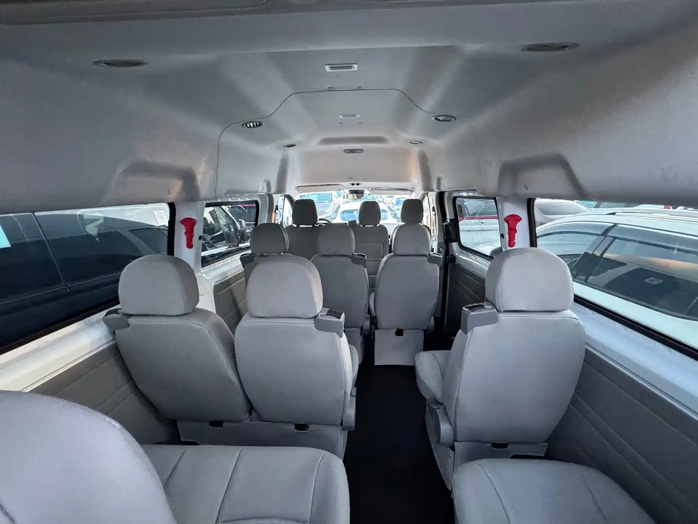 Ford Transit 2023 2023 2.0T Petrol Auto Business Travel Mid-Axis Mid-Roof 10/11/12-seater