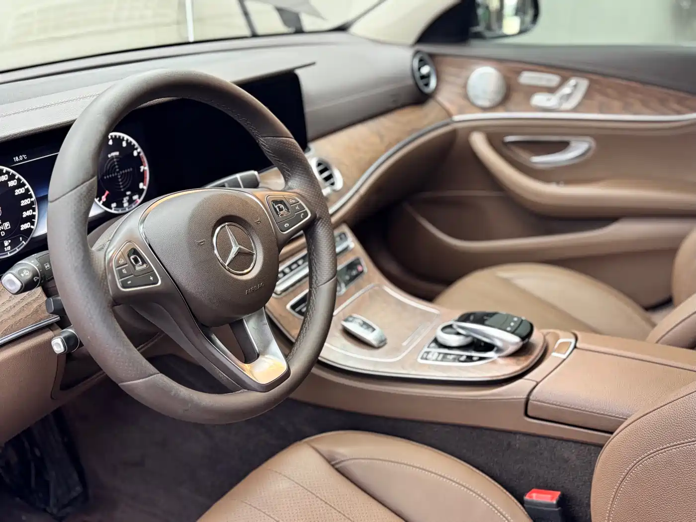 Mercedes-Benz E-Class 2018 Facelift E 300 L Luxury фото 5