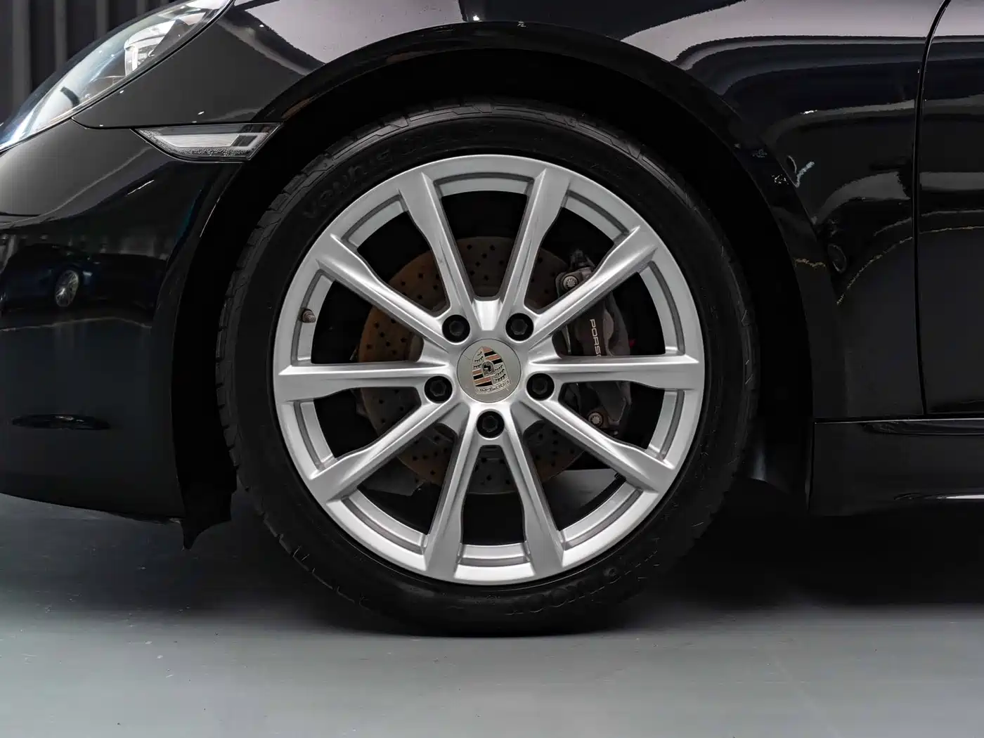 Porsche 718 2018 Cayman 2.0T фото 5
