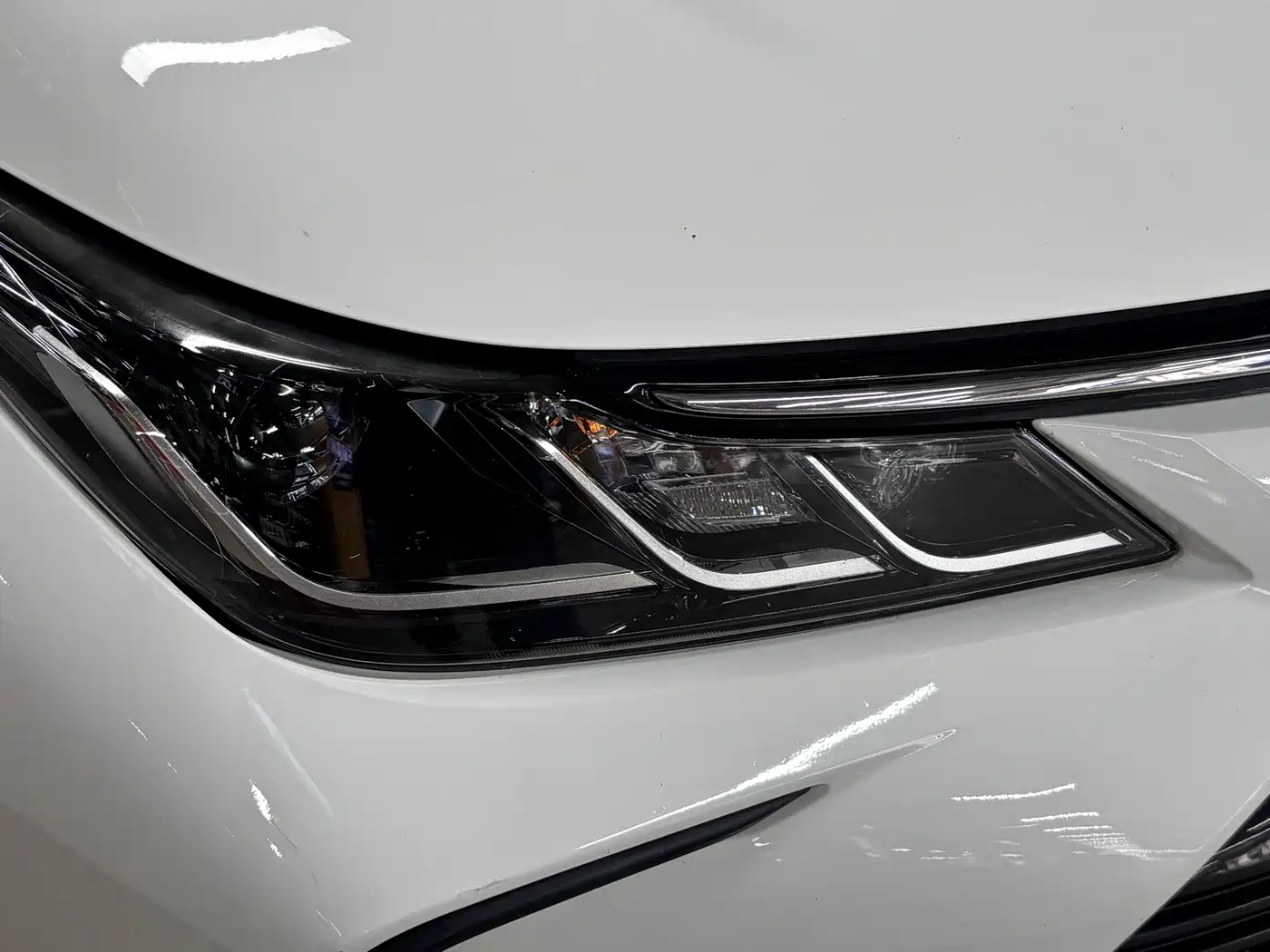 Toyota Corolla 2018 1.2T S-CVT GL Smart Edition фото 16