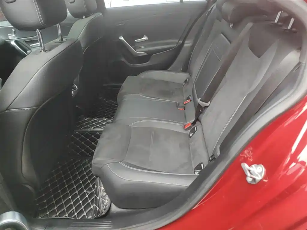 Mercedes-Benz A-Class 2020 A 200 L Sport Sedan фото 17